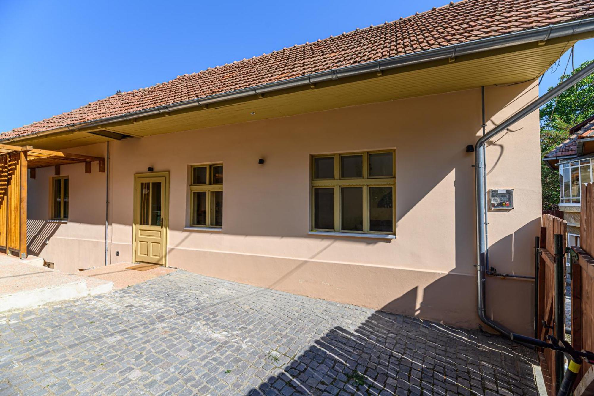 Lagom - Hot Tub Hideout Brasov Bagian luar foto