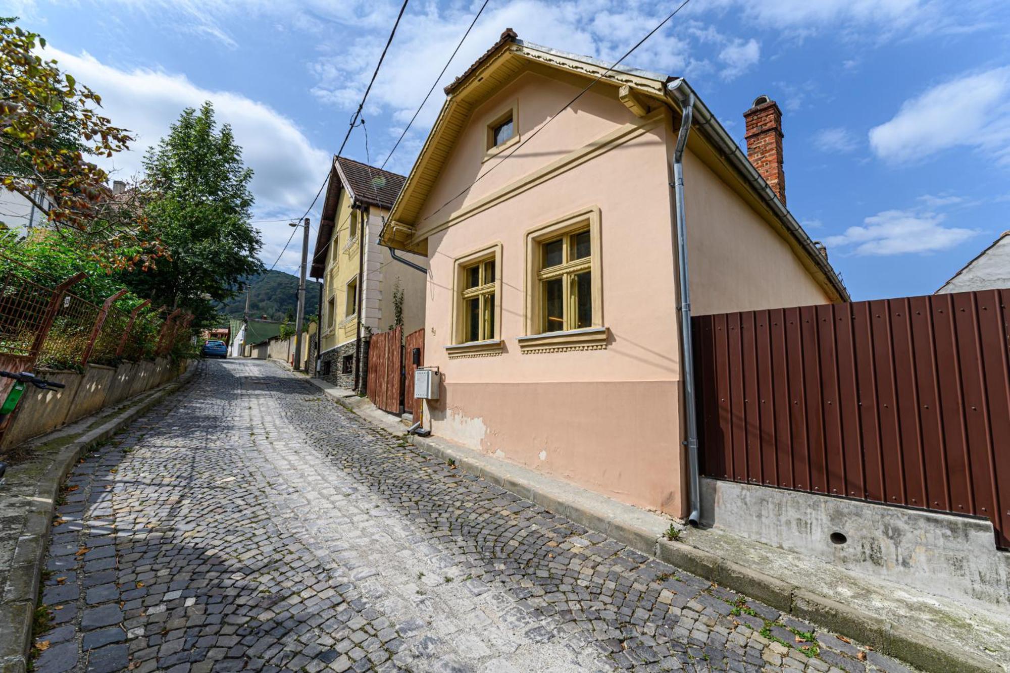 Lagom - Hot Tub Hideout Brasov Bagian luar foto